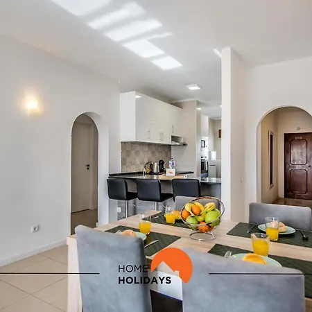 #136 Nova Flat By Holidays Apartman